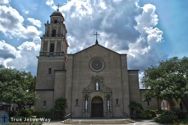 10 Largest Catholic Parishes in USA