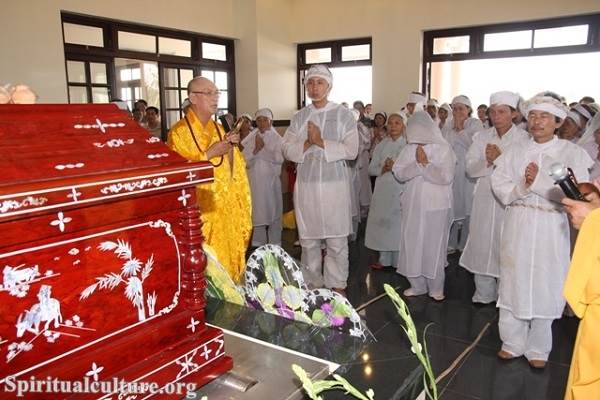 Do Buddhists cry at funerals?