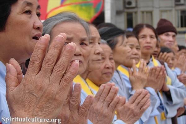 What is a common Buddhist greeting?